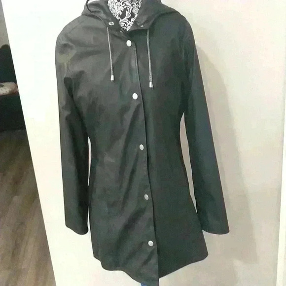 Moose knuckles  rain jacket - Picture 4 of 8